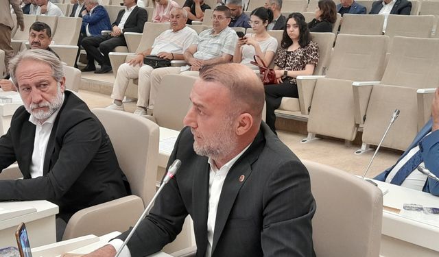 Büyükşehir Meclisinde “Ahlaksız”  Gerginliği