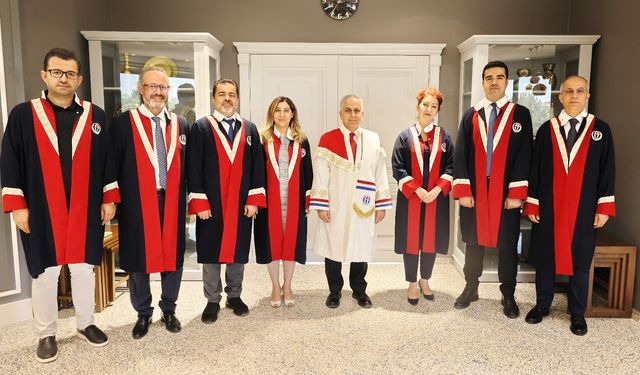 GAÜN'de öğretim üyeleri yeni unvanlarına kavuştu