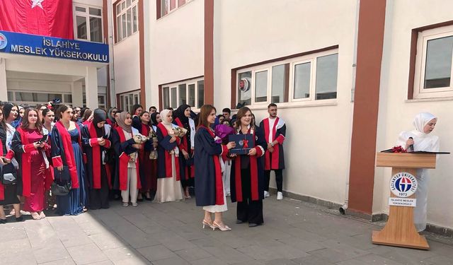 İslahiye MYO’da mezuniyet coşkusu