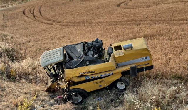 Gaziantep'te biçerdöver ile otomobil çarpıştı