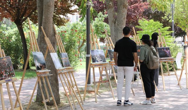 GAÜN’de 15 Temmuz temalı resim sergisi açıldı