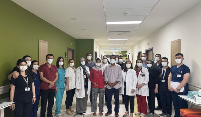 Eşinin böbreğiyle hayata tutundu