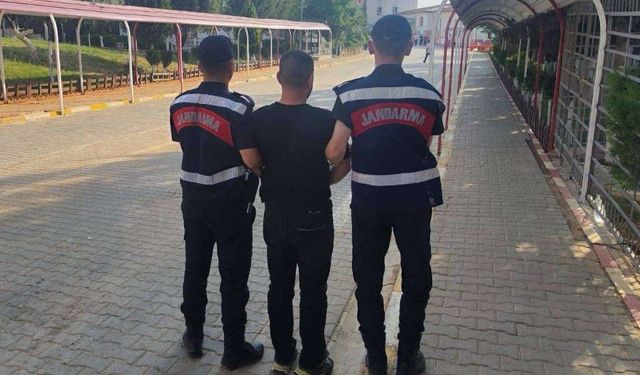 Hırsızlıktan aranan şahıs yakalandı