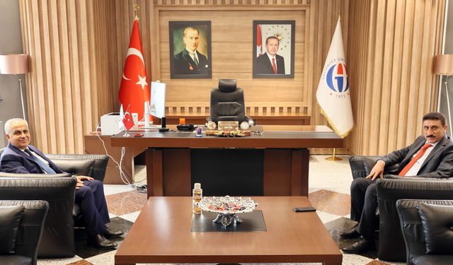 Rektör Akman’dan Rektör Doğan’a ziyaret