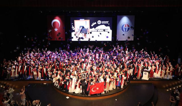 Sağlık Hizmetleri Meslek Yüksekokulu mezunlarını uğurladı