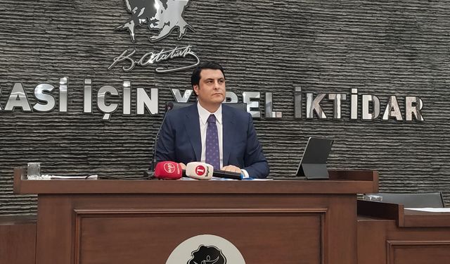 Umut Yılmaz, 14. oturumda sürpriz şekilde meclise katıldı