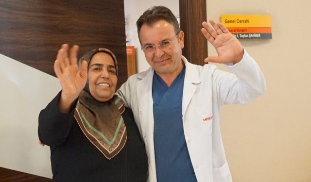 Uyanık ameliyatla sağlığına kavuştu