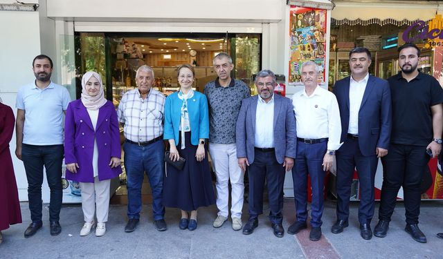 Derya Bakbak, esnaf ziyaretlerini sürdürüyor