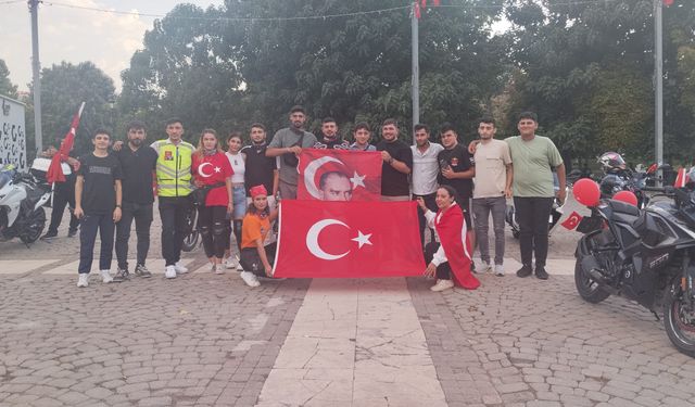 Gaziantep'te Motorsiklet Tutkunlarının 30 Ağustos Coşkusu