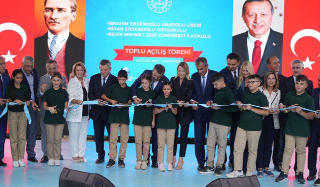 Milli Eğitim Bakanı Tekin, Gaziantep'te 3 okulun açılışını yaptı