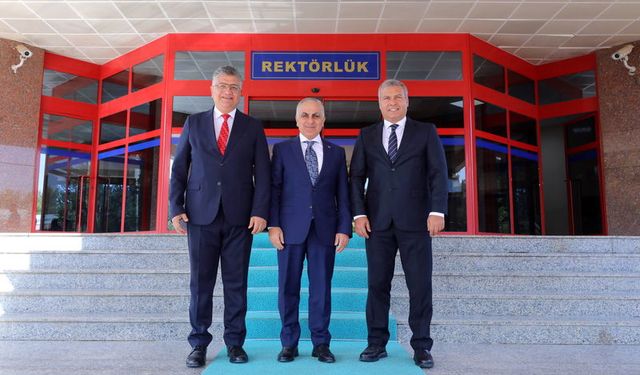 Anadolu ve Dumlupınar Üniversitesi Rektörlerinden GAÜN'e ziyaret