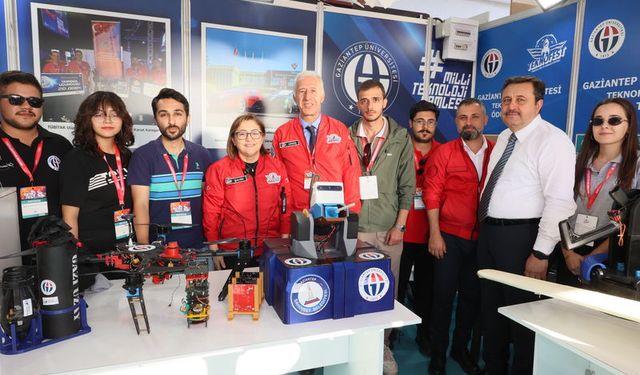 Fatma Şahin, TEKNOFEST 2025’TE standını ziyaret etti