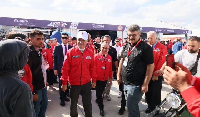 YÖK Başkanı Prof. Dr. Erol Özvar, GAÜN standını ziyaret etti