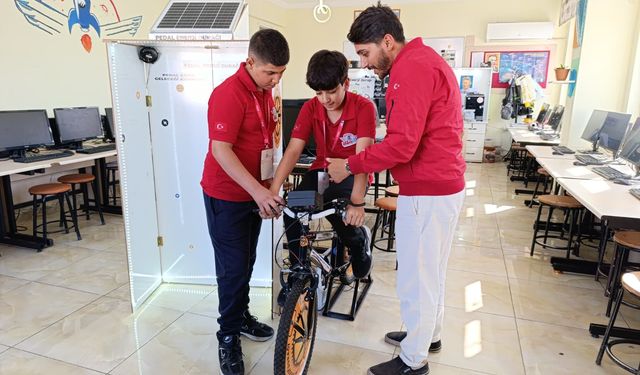 Bu bisiklet hem elektrik üretiyor hem de bakiye kazandırıyor