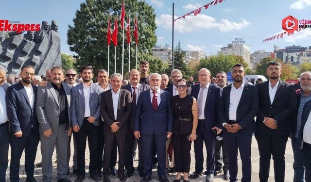 Yıldırımdan sert çıkış: Bir yıl önce suçladıklarıyla şimdi kol kola