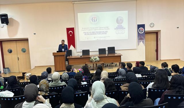 GAÜN’de Matematik öğrencilerine proje sestekleri anlatıldı