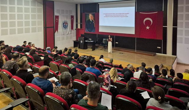 GAÜN’de Stres Yönetimi, Aktif Dinleme ve Beden Dili Eğitimi