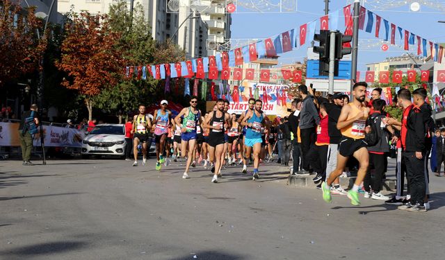 Gaziantep’te Gazi Yarı Maratonu’nda heyecan başlıyor