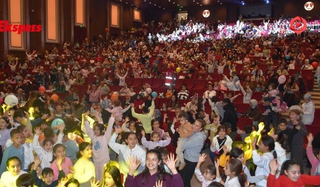 Çocuk şenliği Gaziantep'te başladı