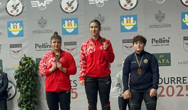 GAÜN’lu sporcudan Avrupa rekoru ve çifte madalya