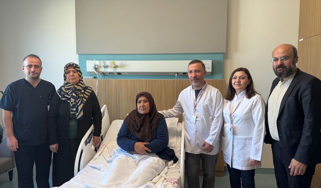 Safra taşı endoskopik yöntemle alındı