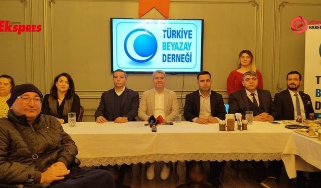 Türkiye Beyazay Derneği Gaziantep Şubesi yeni yönetimini tanıttı
