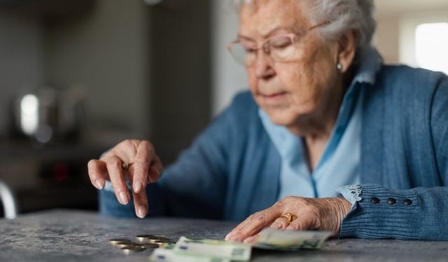 Emekli zam farkları yarın yatıyor