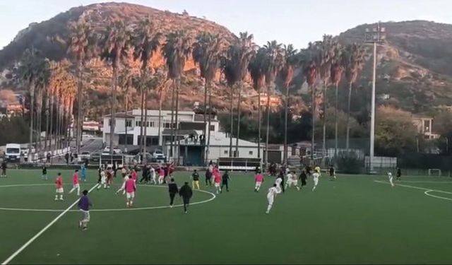 Hatay'da Gaziantepli oyunculara saldırı: 4 futbolcu yaralandı