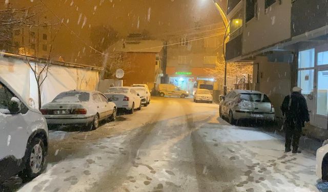 Kış kendini gösterdi birçok ile yılın ilk karı yağdı