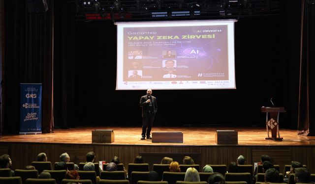 HKÜ’de “Yapay Zeka Zirvesi” gerçekleştirildi