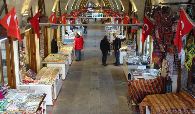 Gaziantep’te kar ve soğuk hava satışları durdurdu