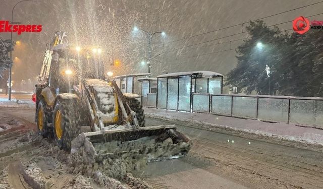 Gaziantep'te karla mücadele gece boyu sürdü