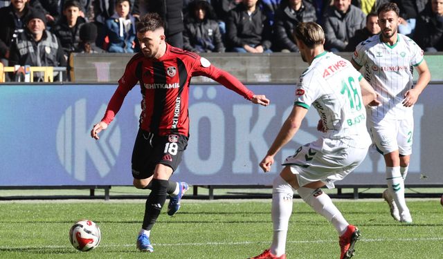 Gaziantep FK: 1 - Konyaspor: 0 (İlk yarı)