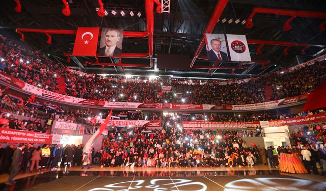 Gaziantep’te gençler ödüllerini aldı