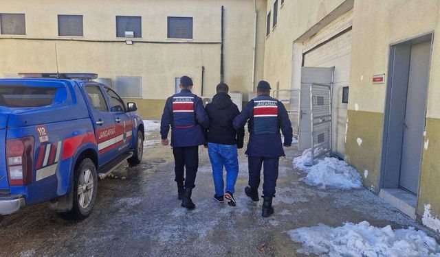 Gaziantep’te 15 yıllık firari jandarmadan kaçamadı