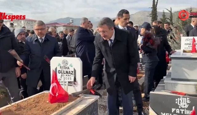 Gaziantep’te deprem şehitleri dualarla anıldı