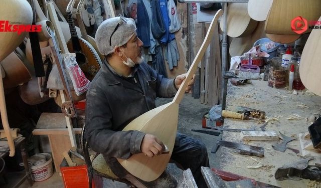 Gaziantep’te 35 yıldır aynı atölyede saz üretiyor