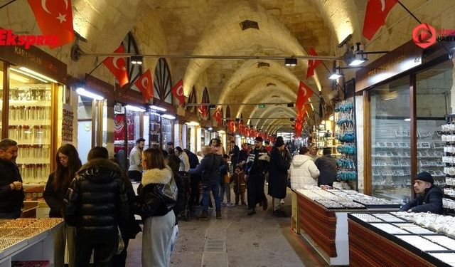 Zincirli Bedesten deprem sonrası yeniden canlandı