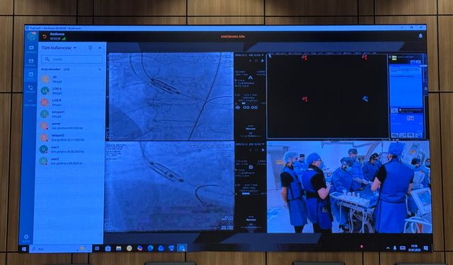 Gaziantep'te Kardiyolojide canlı TAVI uygulamaları ele alındı