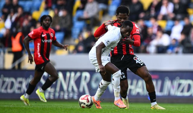 Gençlerbirliği: 1 - 0 Gaziantep FK: 0 (İlk yarı)