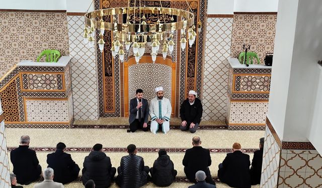 Depremde yıkılan Hacı Ahmet Camisi yeniden ibadete açıldı