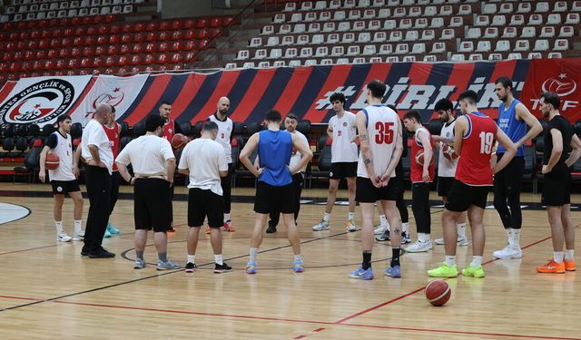 Gaziantep Basketbol’da hedef liderliği geri almak