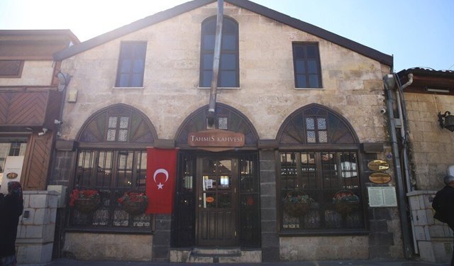 Tarihi Tahmis Kahvesi’nde Menengiç Kahvesi Geleneği