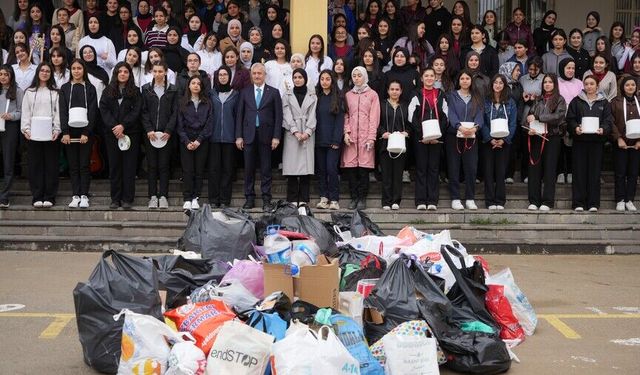 Şahinbey’de öğrenciler atıkları sanata dönüştürdü