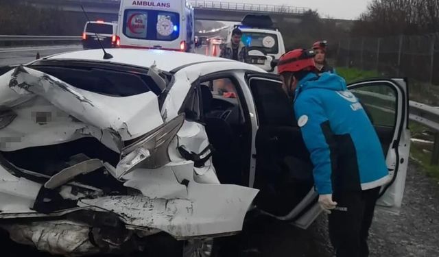 Dolu yağışı zincirleme kazaya sebep oldu