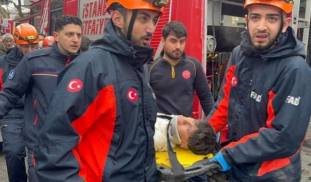 İstanbul Fatih’te Patlama Sonrası 2 Bina Çöktü