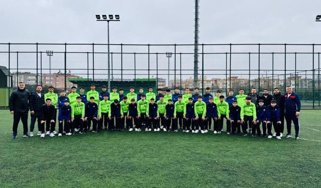 Şehitkamil Belediyespor şampiyonluğa uğurlandı