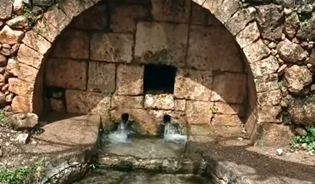 Araban’daki tarihi çeşmeler kurtarılmayı bekliyor