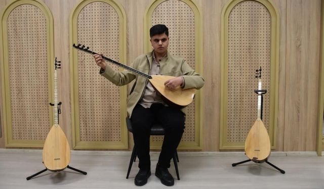 Bağlama tutkusu hayatını değiştirdi