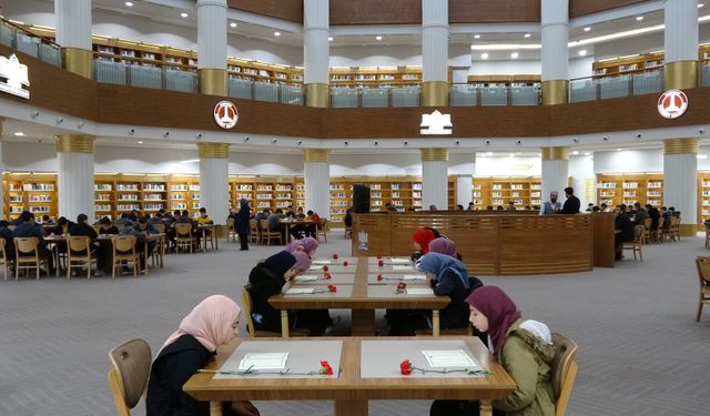 Gaziantep'te 302 öğrenci  Kuran-ı Kerim'i hatim etti